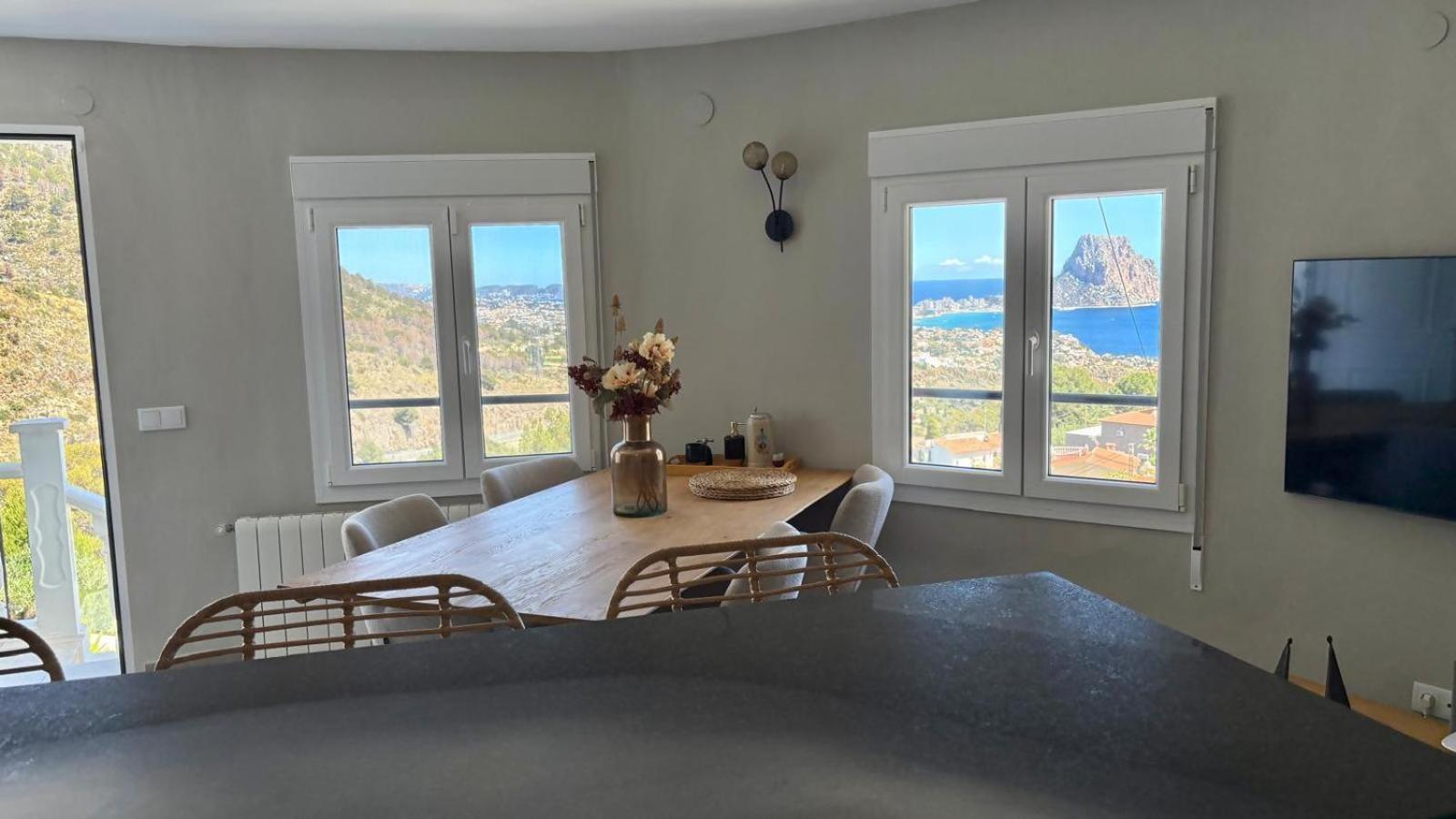 Luxury With Stunning Mediterranean And