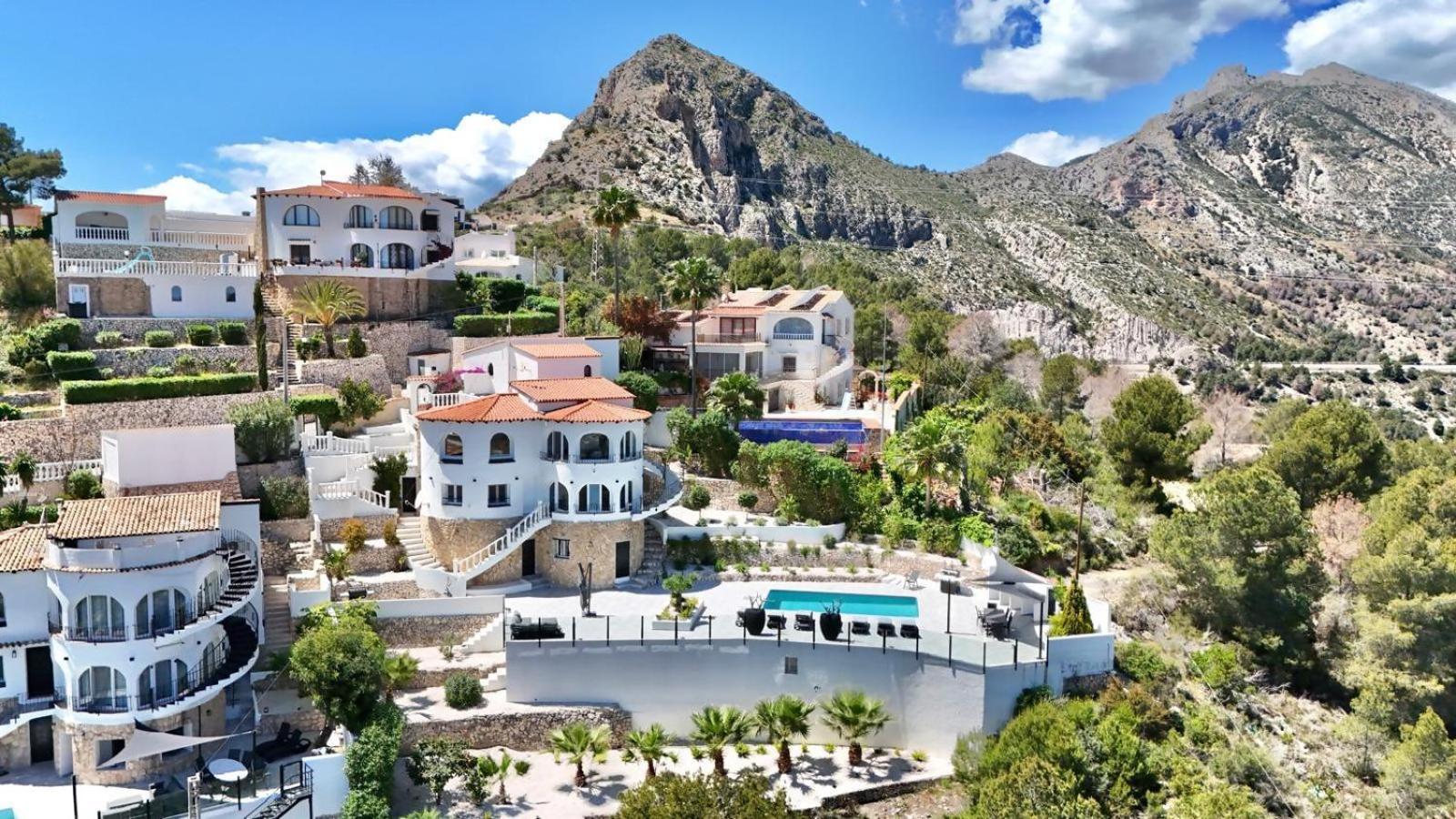 Luxury With Stunning Mediterranean And Calpe